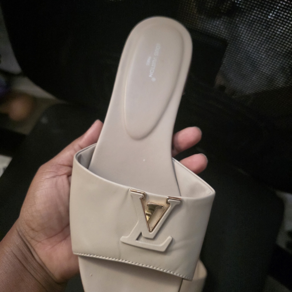 Louis Vuitton Cream Slide Sandals with Gold LV Accent - Picture 3 of 7
